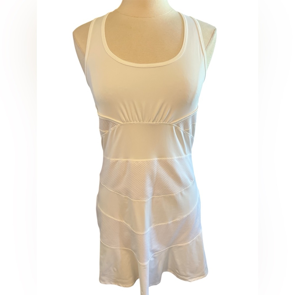 Lija White moisture wicking workout tennis, pickle ball,golf Tank Dress Size M
